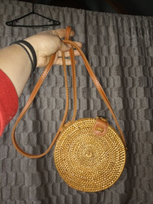Жіноча кругла плетена сумочка Rattan Bali з ротанга на кнопці