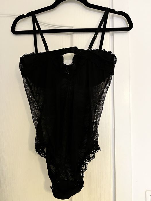 Piekne koronkowe body