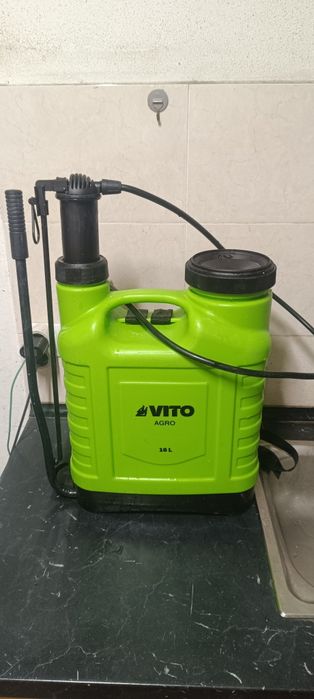 Pulverizador de pressão manual VITO VIPU16 com capacidade para 16 litros