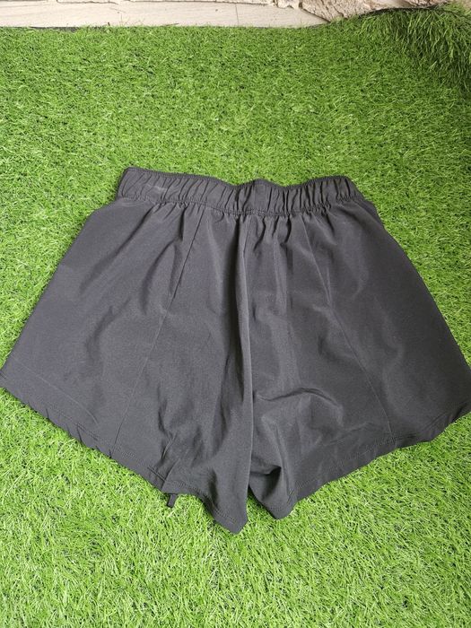 Жіночі шорти оригінальні:*Nike*