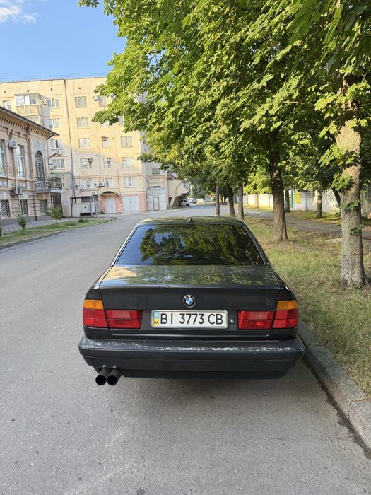 BMW E34 525 1990г