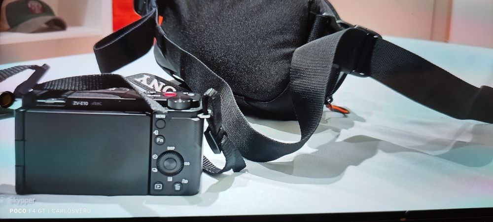 Фотоапарат Sony ZV-E10