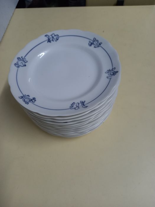 Vista Alegre - Porcelana:  Pratos de sobremesa