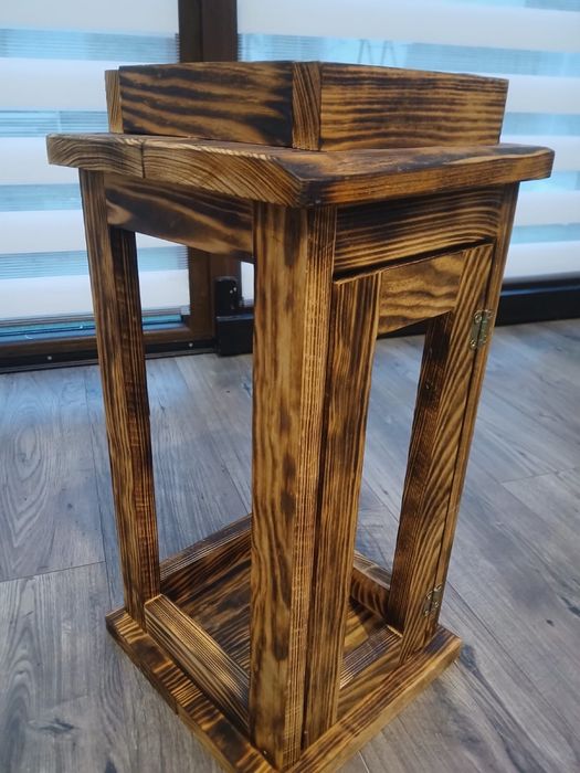 Ręcznie robiona latarenka z litego drewna sosnowego