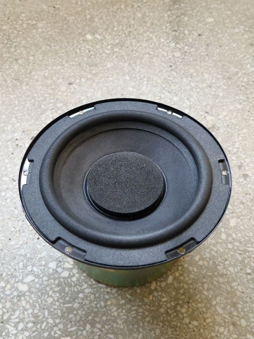 Głośnik JVC model w opisie