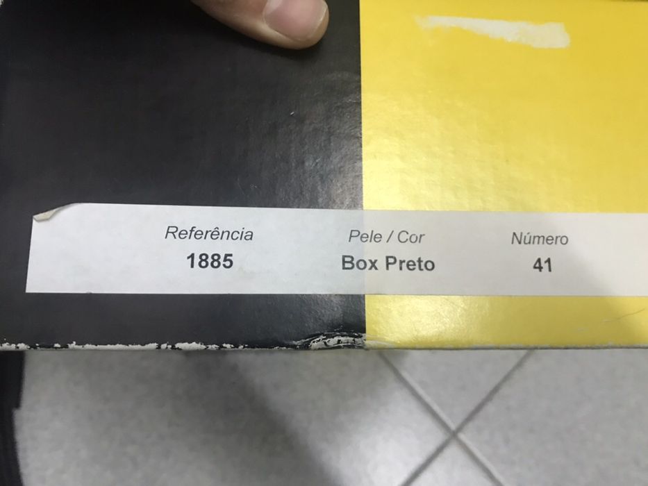 Sapato em pele preta