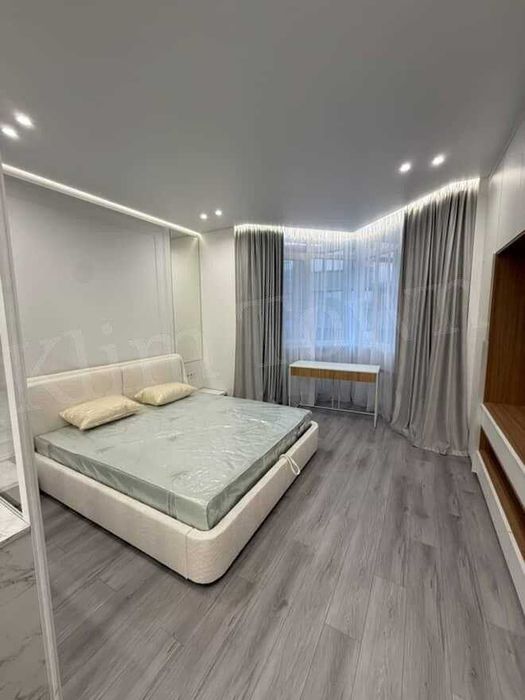 Продаж квартири-студії в центрі Києва (Новопечерські Липки)