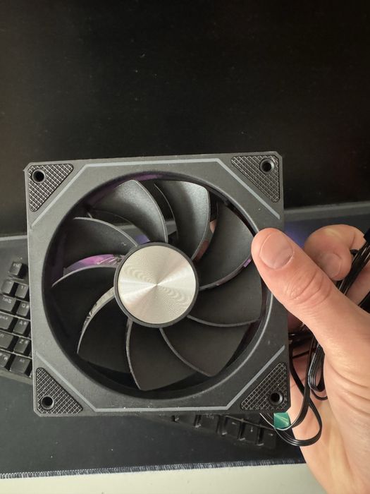 Нові вентилятори Upsiren UF-3 Prism 7 Pro (ARGB, 120 мм)