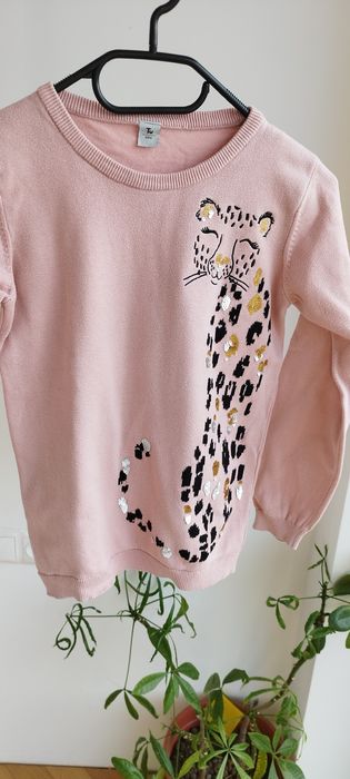 Sweterek lampart leopard pudrowy róż cekiny srebrne złote TU