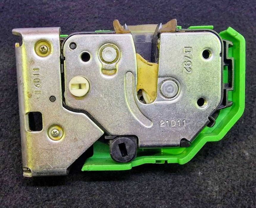 Fechadura / Fecho Porta Trás Direito 50509884 - ALFA ROMEO GIULIETTA