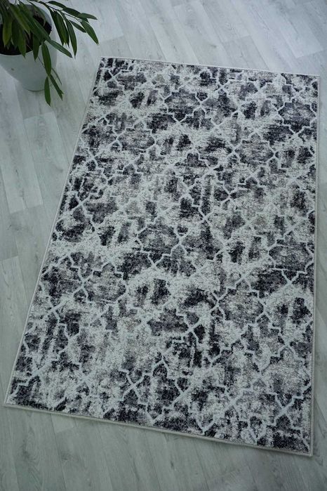 Сучасні килими в сірому кольрі