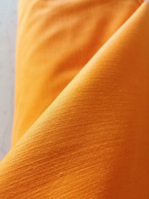 Tecido alinhado acetinado chantungue laranja