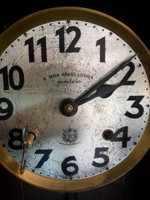 Relogio de parede muito antigo