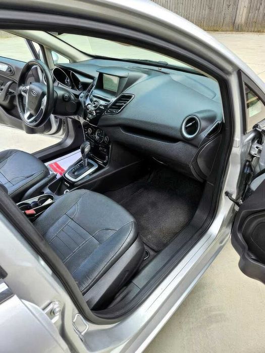 Ford Fiesta Titanium      2016