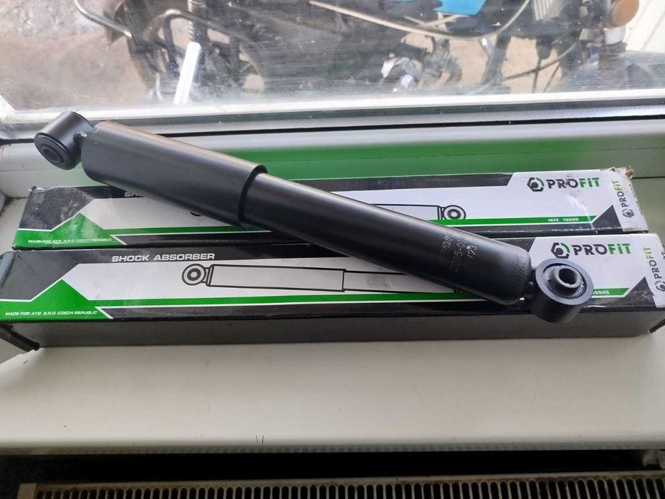 Амортизатор задній 20050082 Profit