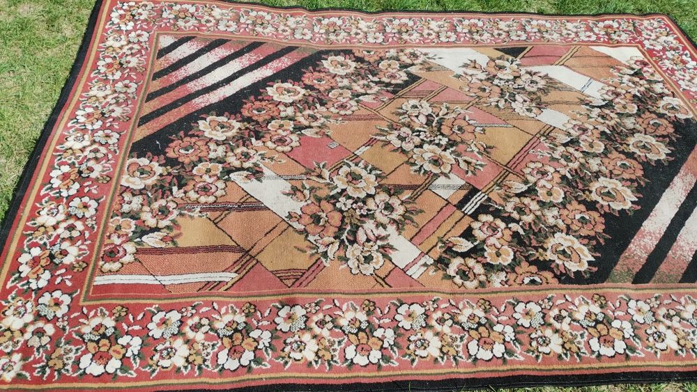 Dywan 2.6 x 1.8 m