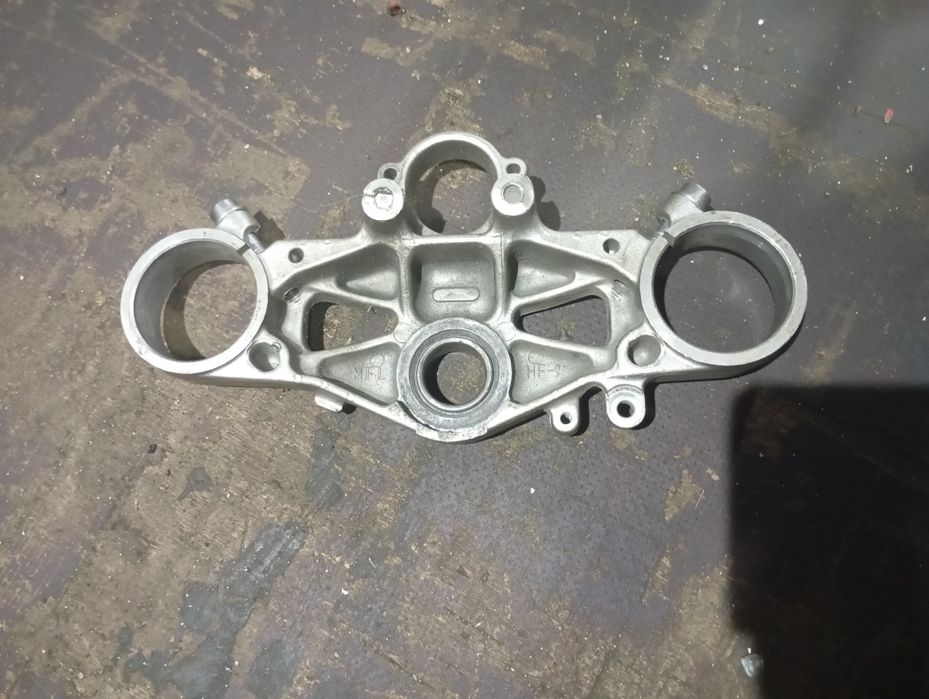 Траверса вилки HONDA