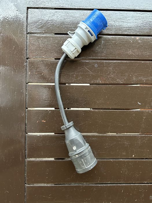 Cano de alta tensão