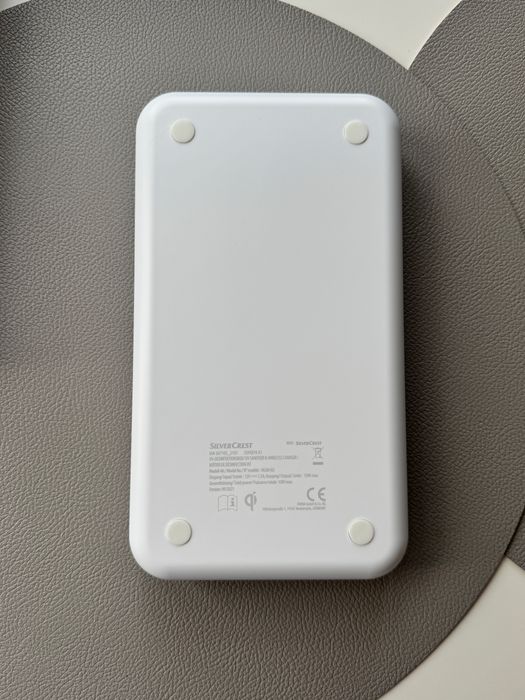 Ładowarka indukcyjna i sterylizator UV 2w1