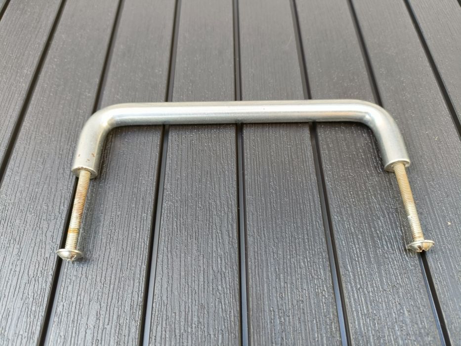 Lote de 20 puxadores inox usados e respectivos parafusos