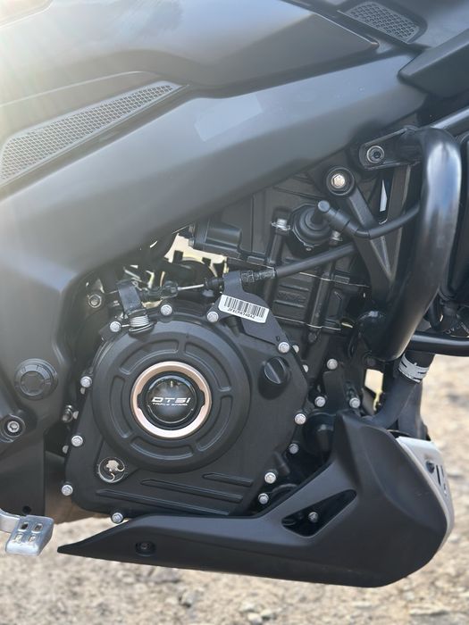 BAJAJ dominar 400 UG