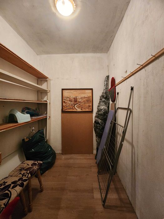 Простора однокімнатна квартира з євроремонтом, меблями та технікою