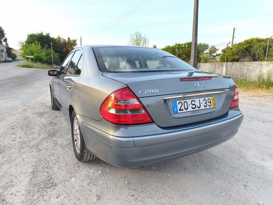 Mercedes-Benz E 280 — fotografia 6