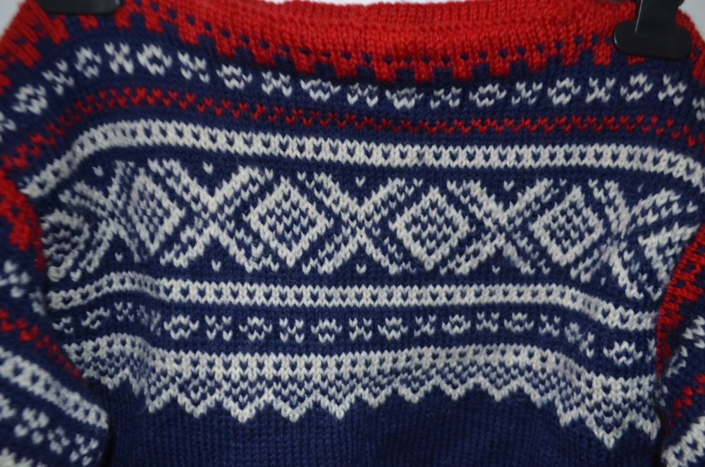 sweter robiony na drutach owcza wełna S