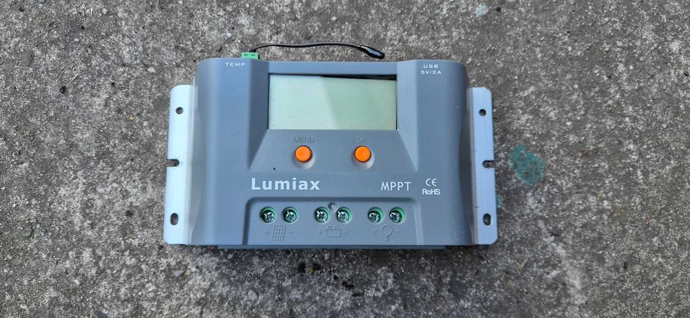 Regulator ładowania MPPT 12V 10A LUMIAX