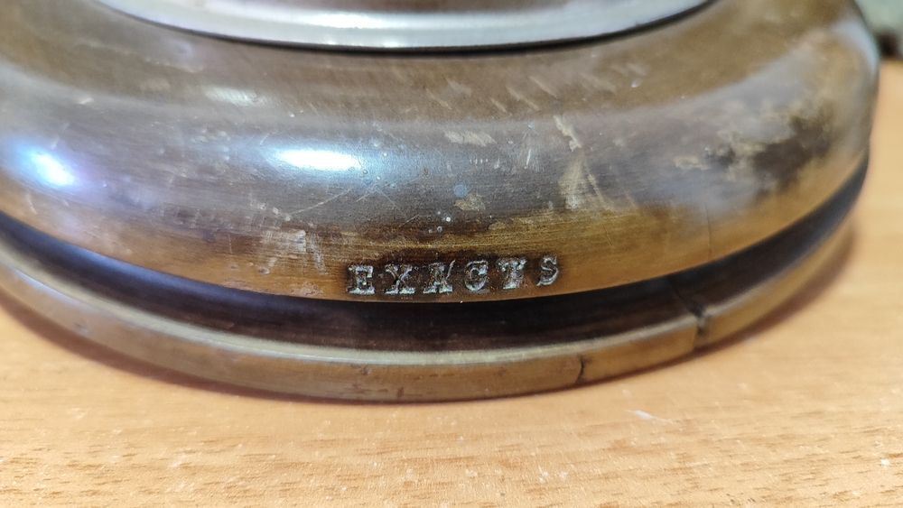 Pedestal Ferro antigo,Barometro 50 anos
