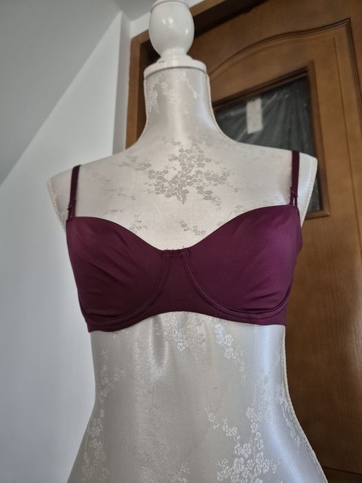 Biustonosz Victoria secred 70B