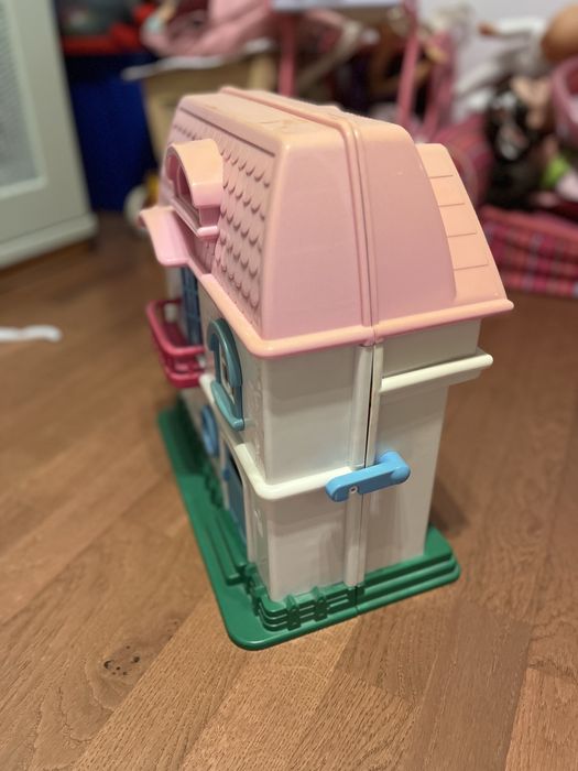 Domek rozkladany z wyposażeniem