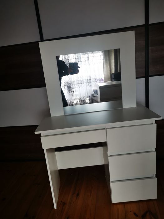 Nowe toaletki 2 sztuki