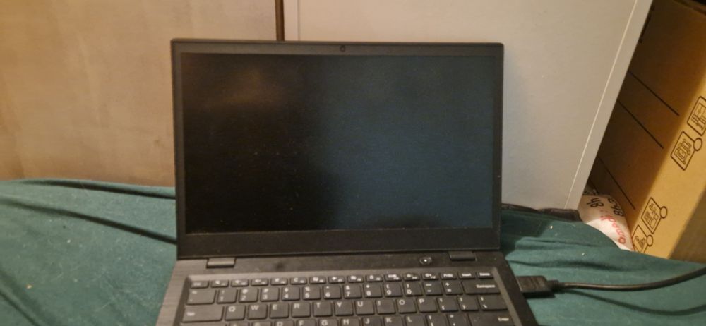 Laptop lenovo czarny