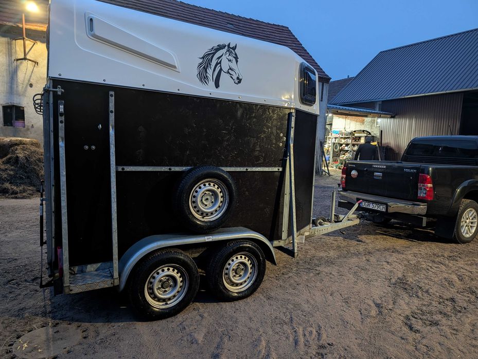 Sprzedam przyczepę do przewozu 2 koni Bukmanka