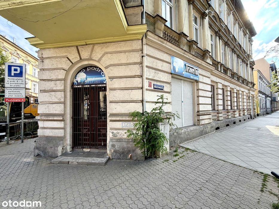 Lokal usługowy na parterze w ścisłym Centrum | Dodatkowe 45 m2