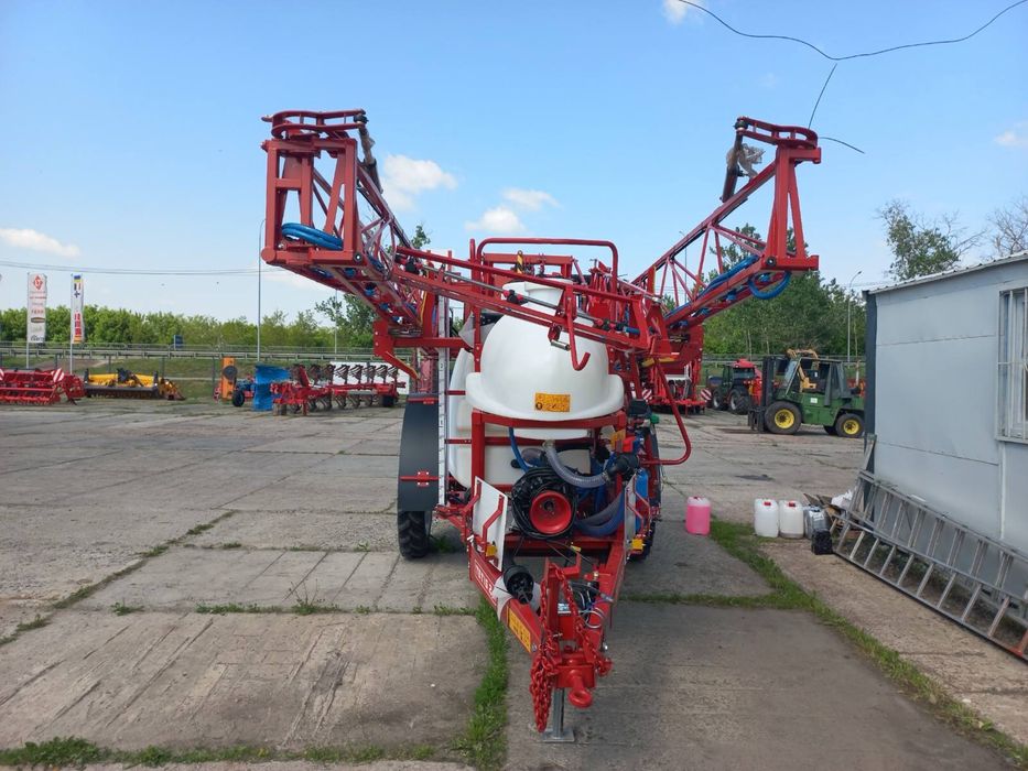 Продам прицепной опрыскиватель TETIS 3024   2026
