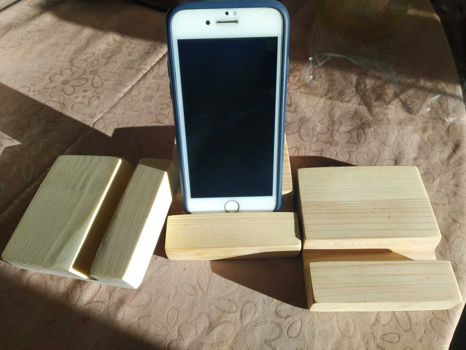 Підставка для телефону, дерево