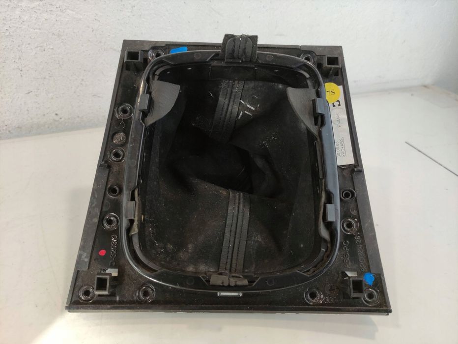 audi a3 8p meszek gałki zmiany biegów 8p0864261d