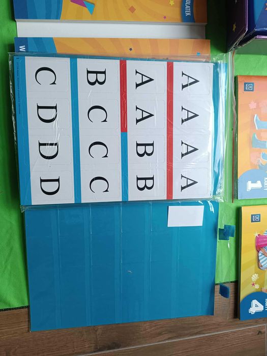 "Drużyna marzeń- sześciolatek"- nowy boks niekompletny z kartami pracy