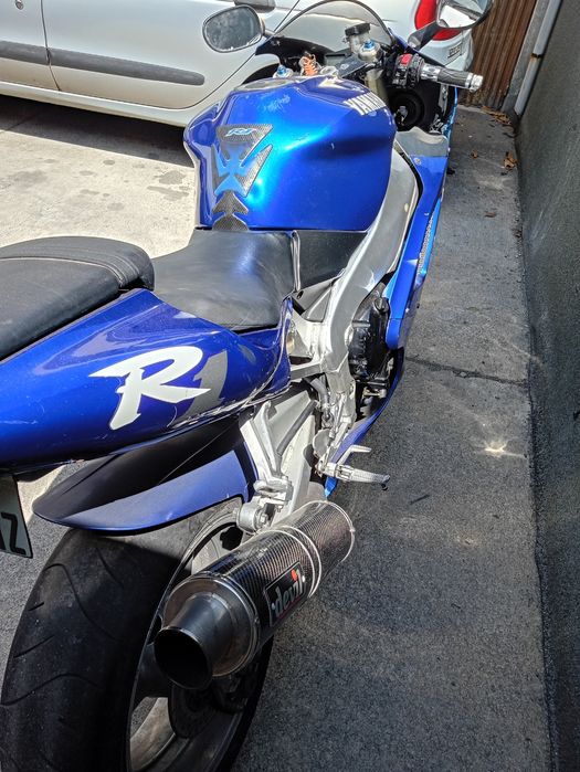 Yamaha   R1 1999
