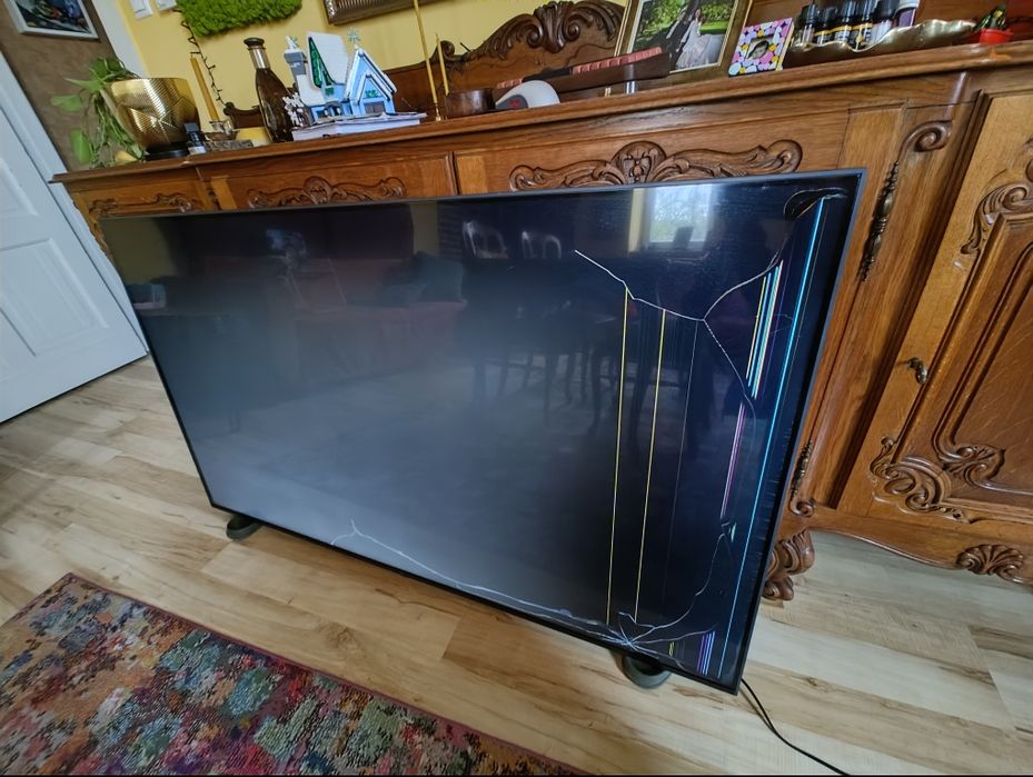 Telewizor 65UP77003LB LG uszkodzony