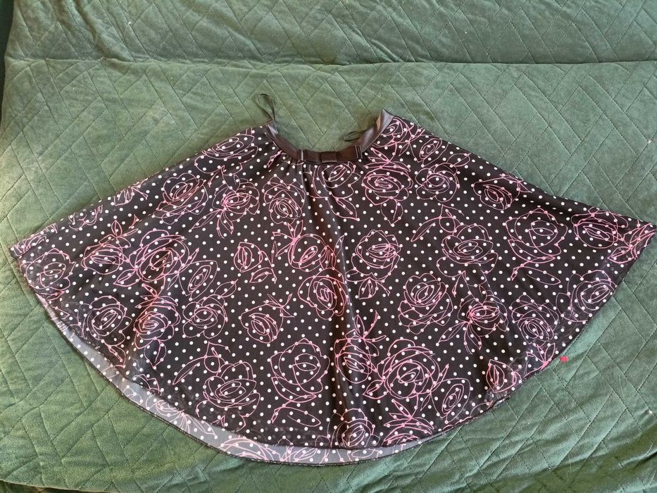 Spódnica groszki pin-up rockabilly vintage różyczki rozkloszowana