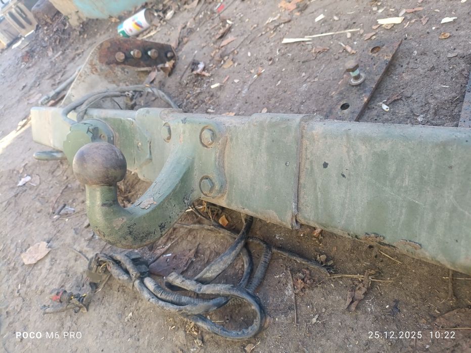 Фаркоп на Мітсубісі Л200