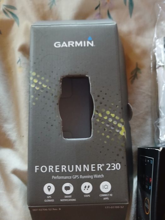 Zegarek  Garmin Forerunner 230.