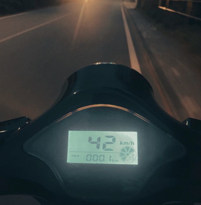 Mota eletrica com bateria de Lítio