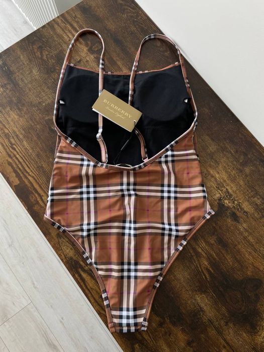 купальник Burberry