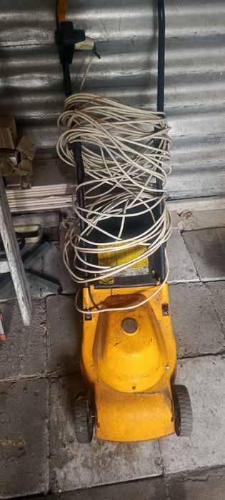 Sprawna kosiarka elektryczna