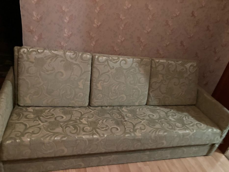 Диван атласна тканина