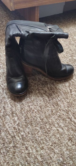 Продам зимові сапоги кожані